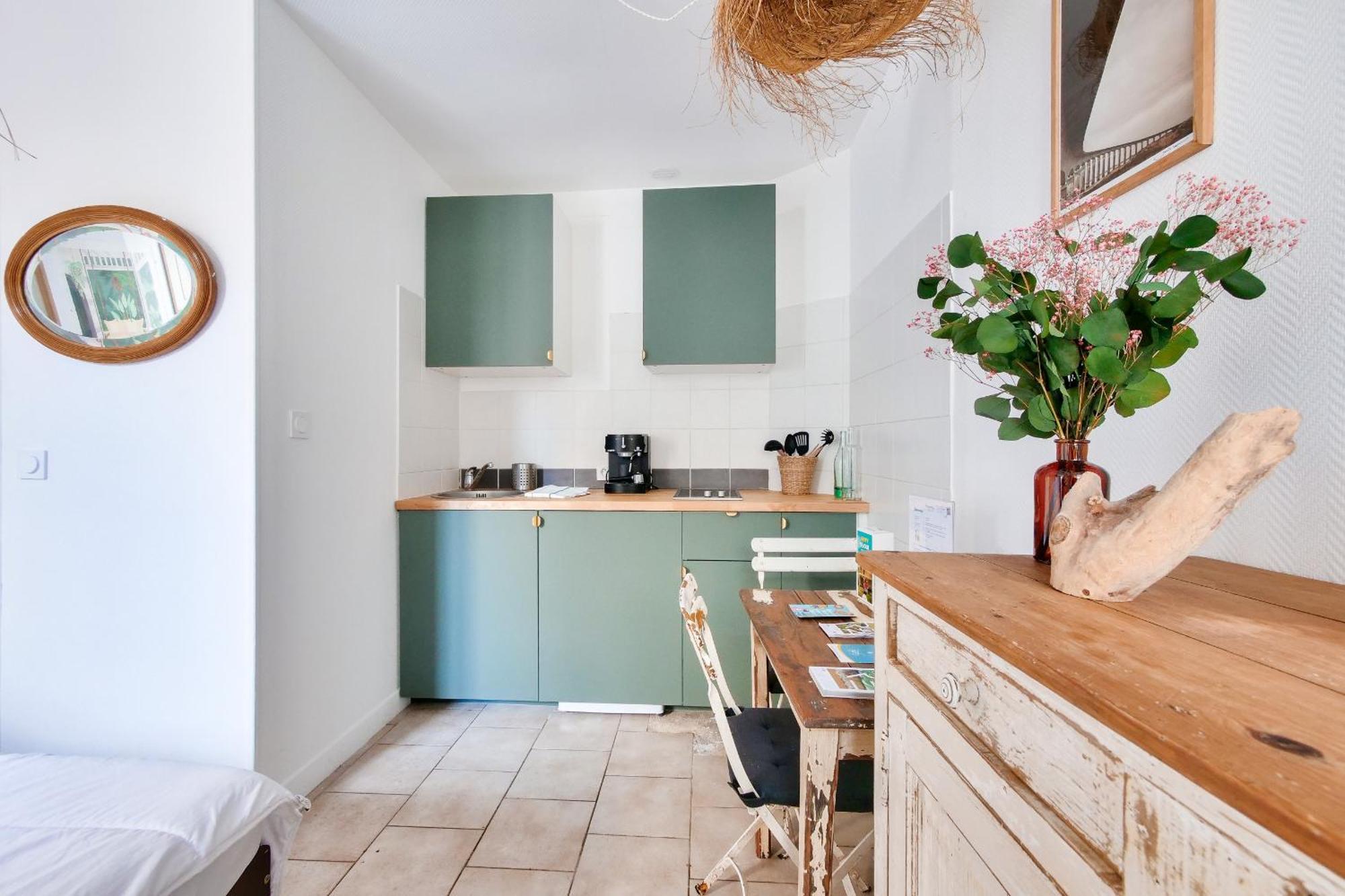 La Suite 24 - Studio Avec Terrasse A 100M Du Port De Saint-Martin-De-Re Bagian luar foto