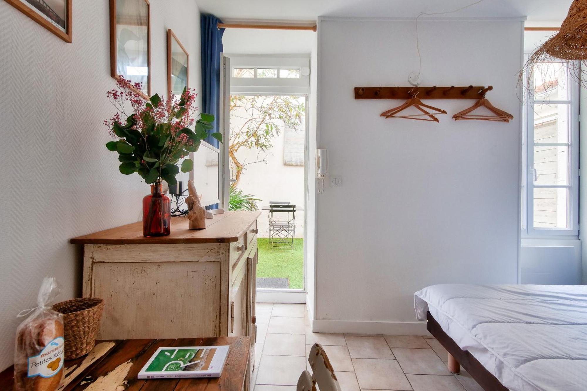 La Suite 24 - Studio Avec Terrasse A 100M Du Port De Saint-Martin-De-Re Bagian luar foto